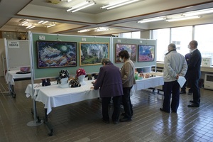 しらかば大学ナウマン校大学祭の作品展示の様子